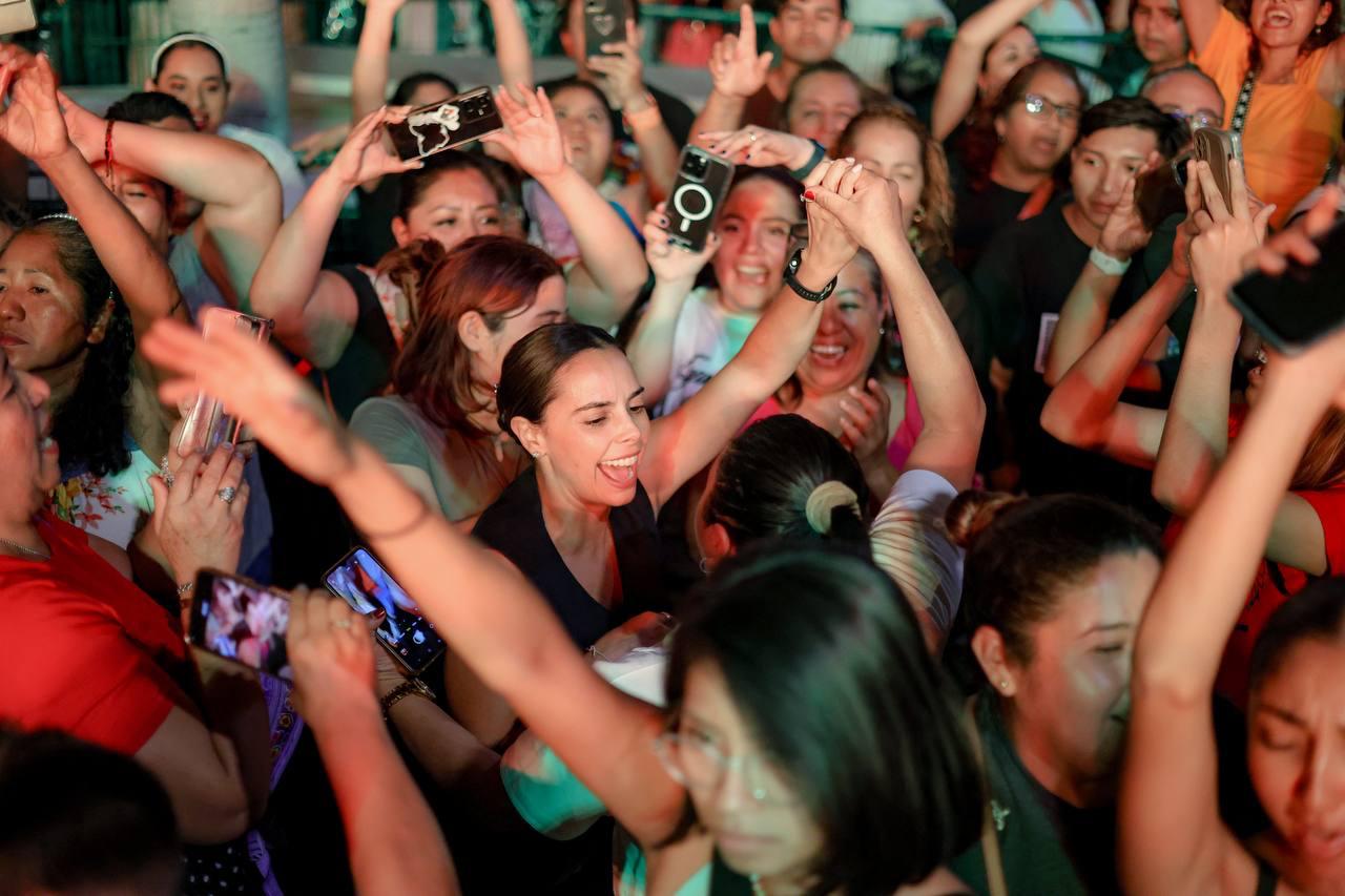 uploads/6/32/01 (1630).Jpeg